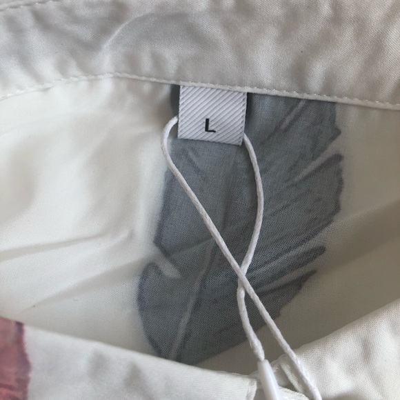 Patterned Button Down Long Sleeve blouse - Picture 6 of 7